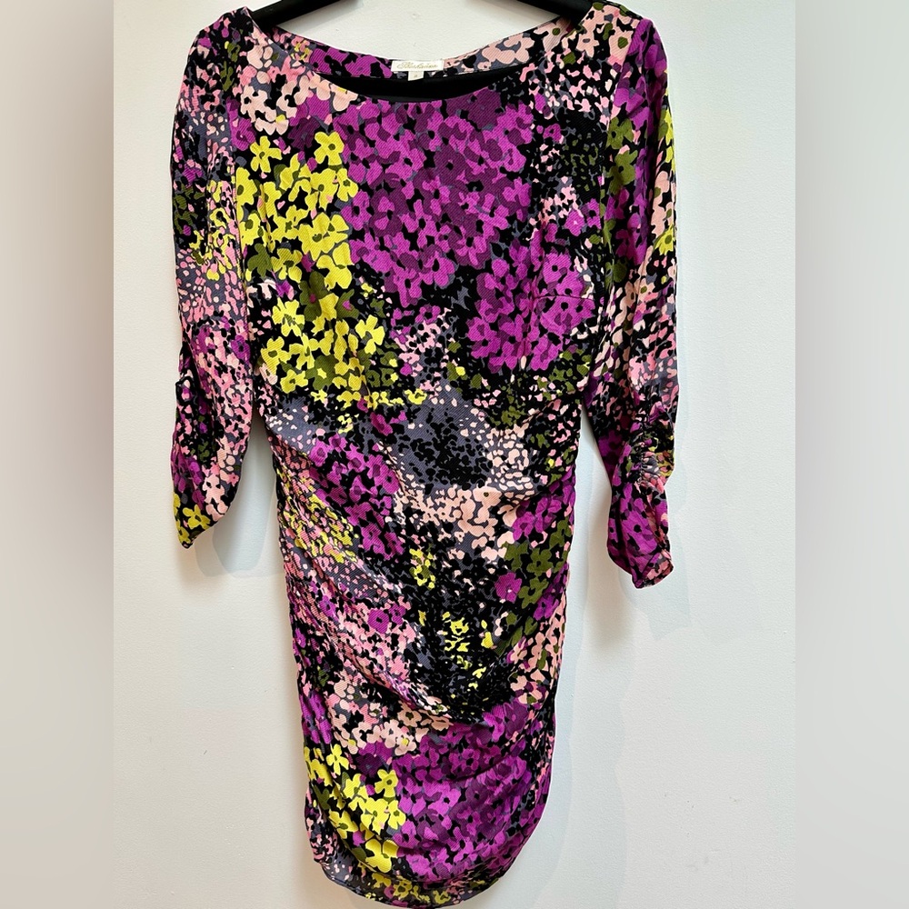 Shoshanna Chic Floral Ruched Dress in Size 2 / Very Good Condition
